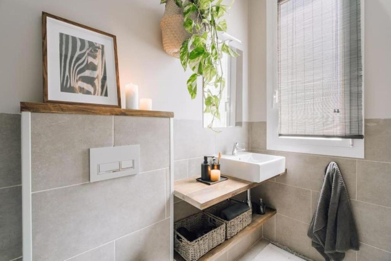 Salonga - 1 Bedroom And Balcony In Eixample Esquerra Барселона Экстерьер фото