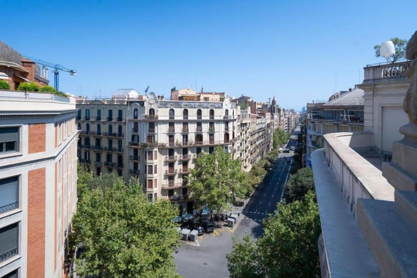 Salonga - 1 Bedroom And Balcony In Eixample Esquerra Барселона Экстерьер фото